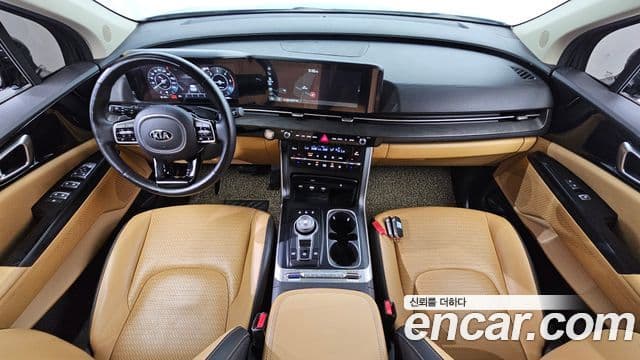 Kia Carnival 2021 — ფოტო 7/20