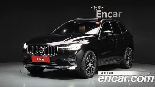 Volvo XC60 2022 — ფოტო 1/20