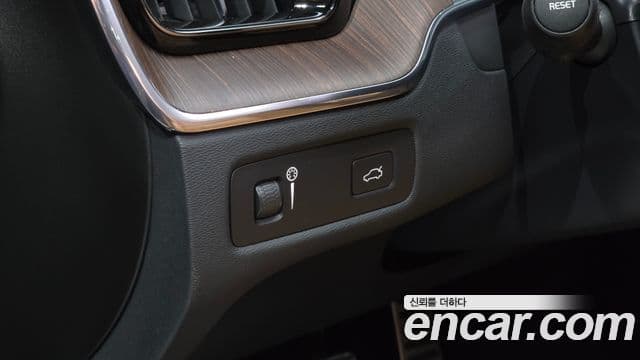 Volvo XC60 2022 — ფოტო 15/20