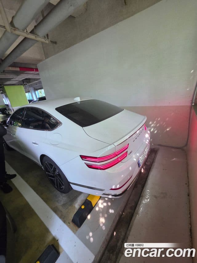 Genesis Electrified G80 2024 — Şəkil 5/9