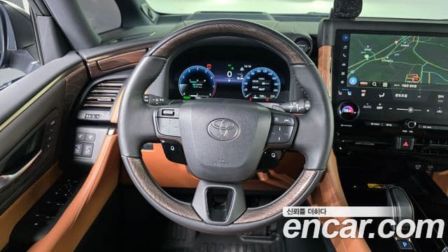 Toyota Alphard 2025 — ფოტო 13/20