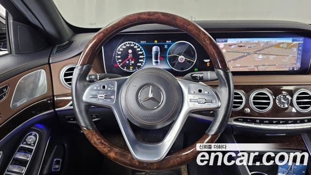 Mercedes-Benz S-Class 2020 — ფოტო 13/20