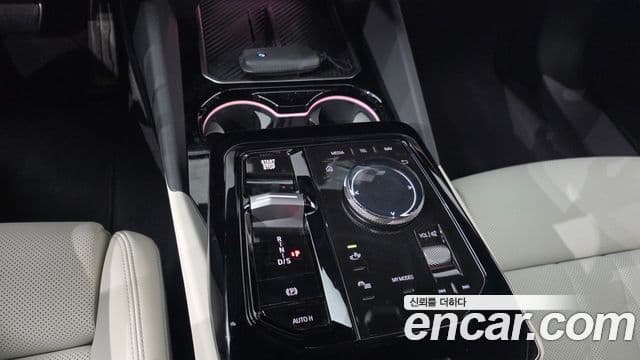 BMW 5 Series 2025 — ფოტო 9/20
