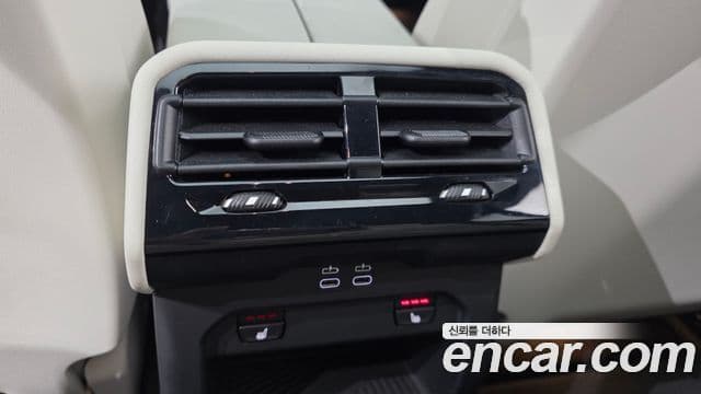 BMW 5 Series 2025 — ფოტო 18/20