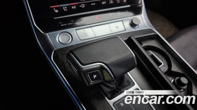 Audi A6 2020 — ფოტო 9/20
