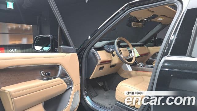 Land Rover Range Rover 2023 — ფოტო 10/20