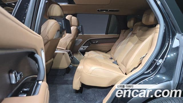 Land Rover Range Rover 2023 — ფოტო 12/20