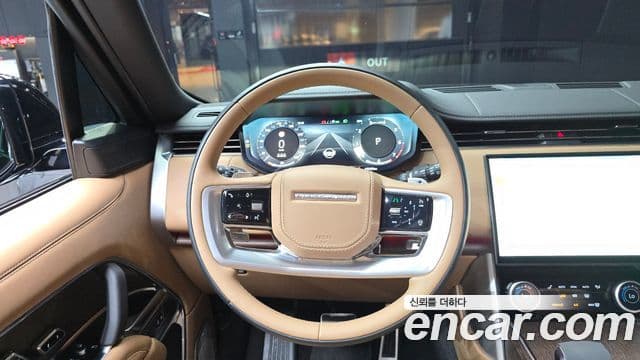 Land Rover Range Rover 2023 — ფოტო 13/20