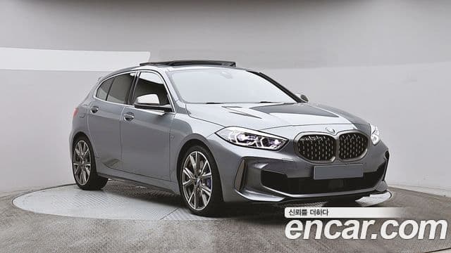 BMW 1 Series 2023 — Şəkil 2/20