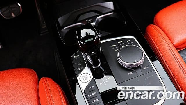 BMW 1 Series 2023 — Şəkil 7/20