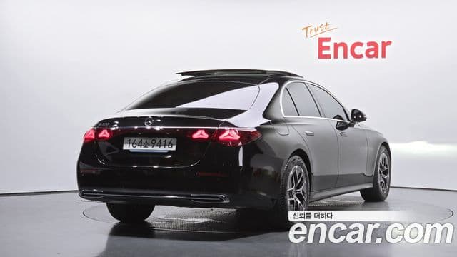 Mercedes-Benz E-Class 2025 — Şəkil 2/20