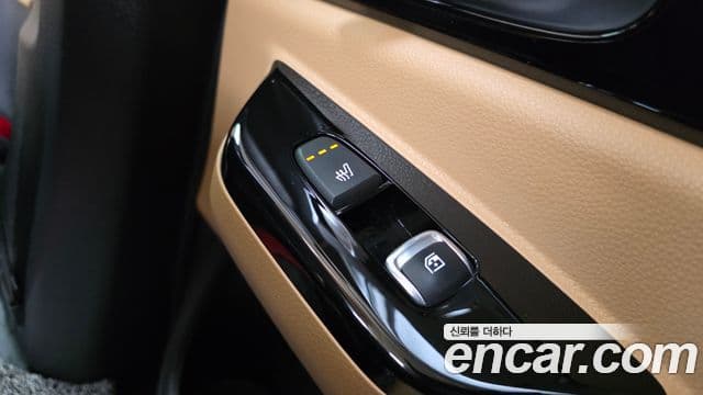 Kia Carnival 2022 — Фото 19/20
