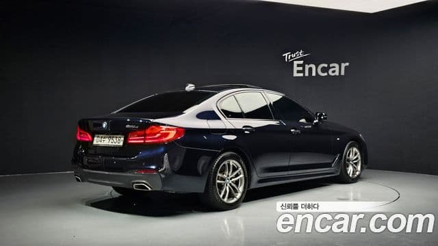 BMW 5 Series 2018 — Фото 2/20