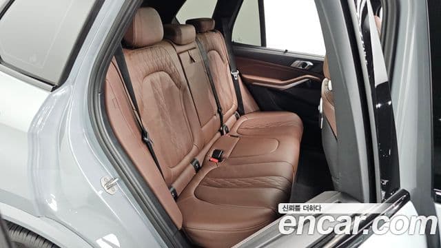BMW X5 2023 — Photo 12/35