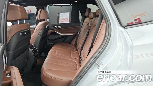 BMW X5 2023 — Photo 28/35
