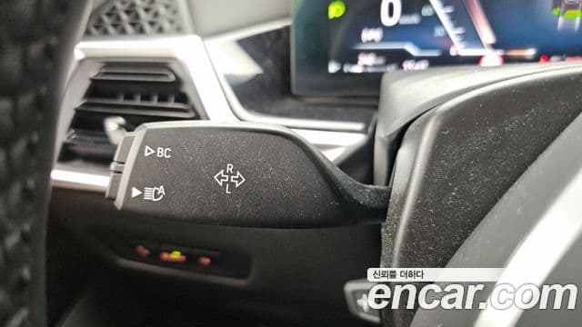 BMW X5 2023 — Photo 25/35