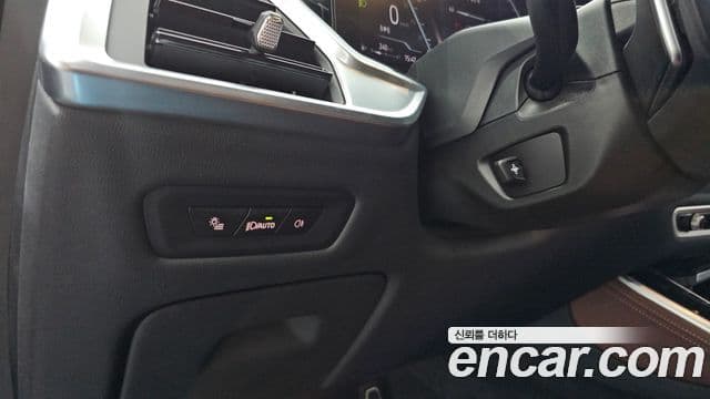 BMW X5 2023 — Photo 16/35