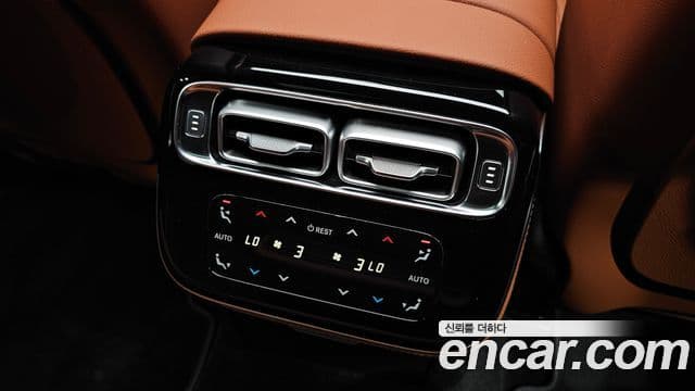 Mercedes-Benz S-Class 2021 — ფოტო 8/40