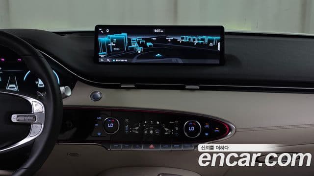 Genesis GV70 2022 — Şəkil 14/20