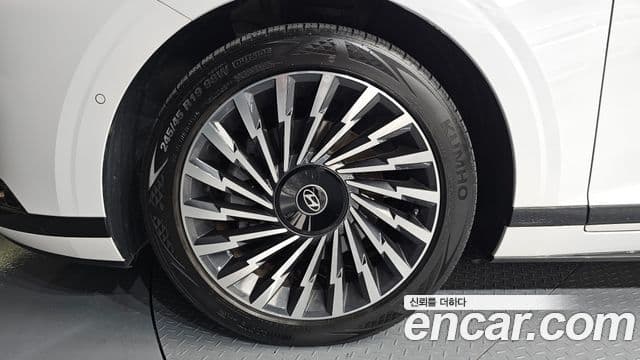 Hyundai Grandeur 2024 — ფოტო 5/20