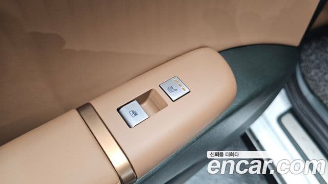 Hyundai Grandeur Hybrid 2024 — Photo 28/34