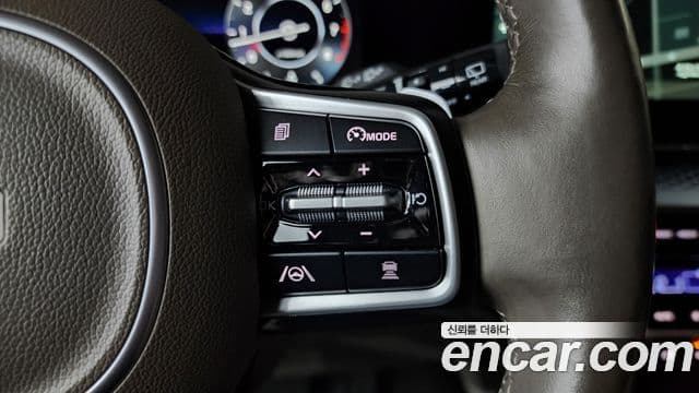 Kia Carnival 2022 — Şəkil 16/20