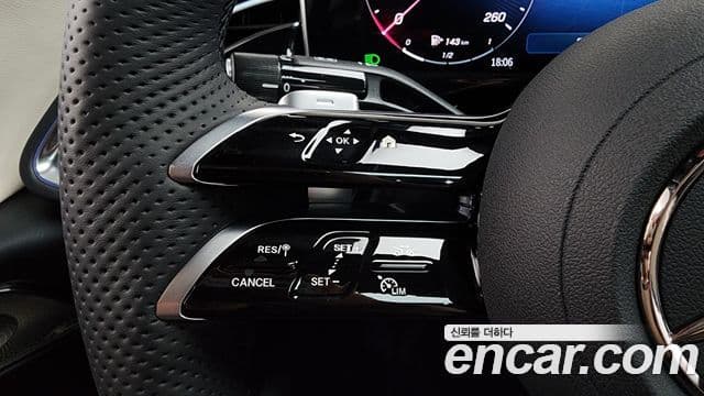 Mercedes-Benz E-Class 2025 — Фото 17/20