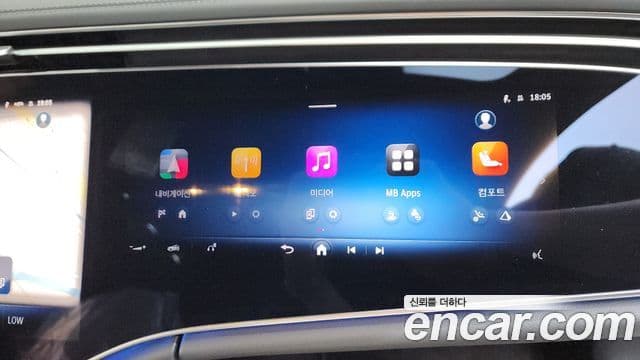 Mercedes-Benz E-Class 2025 — Photo 17/37