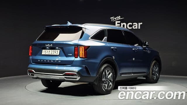 Kia Sorento 2022 — Фото 2/20