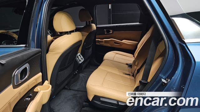 Kia Sorento 2022 — Фото 11/20