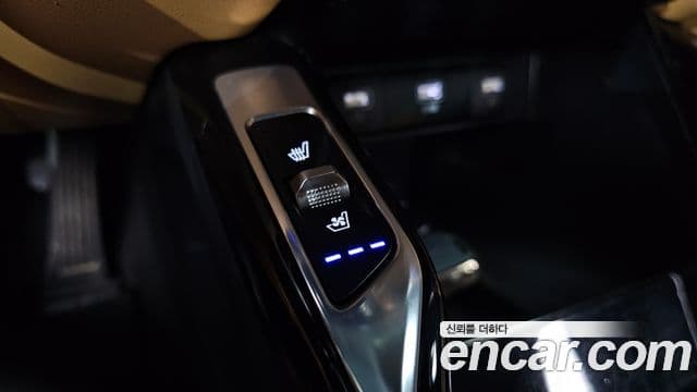 Kia Sorento 2022 — Фото 12/20