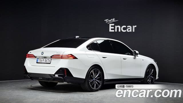 BMW 5 Series 2025 — Şəkil 2/20