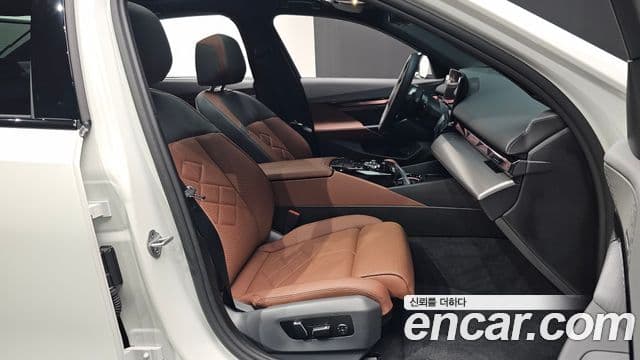 BMW 5 Series 2025 — Şəkil 13/20