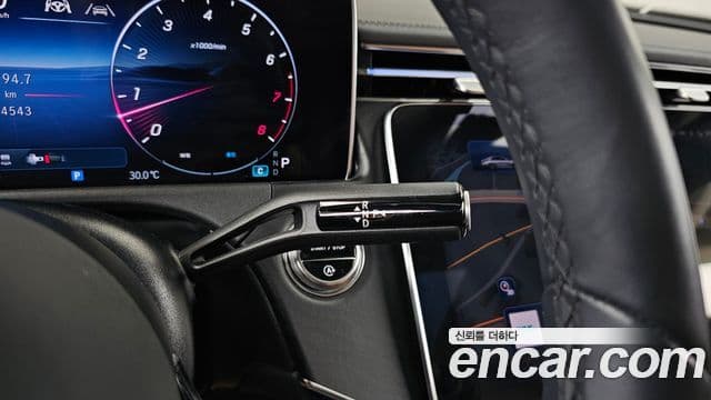 Mercedes-Benz E-Class 2025 — Фото 9/20