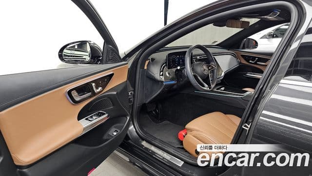 Mercedes-Benz E-Class 2025 — Фото 10/20
