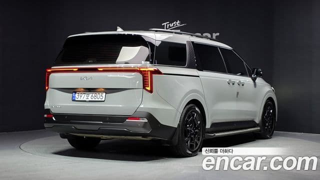 Kia Carnival 2024 — ფოტო 2/20