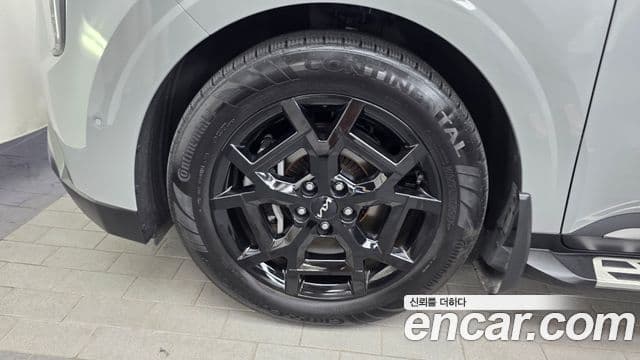 Kia Carnival 2024 — ფოტო 5/20