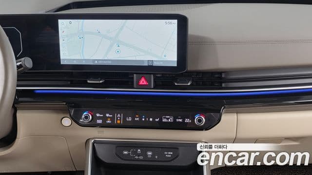 Kia Carnival 2024 — ფოტო 14/20
