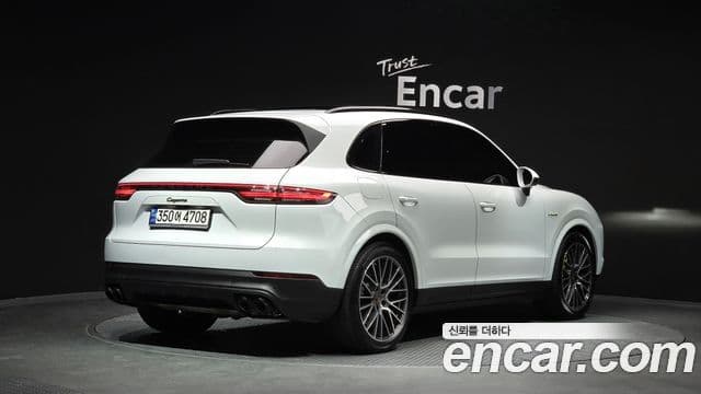 Porsche Cayenne 2022 — Photo 14/20