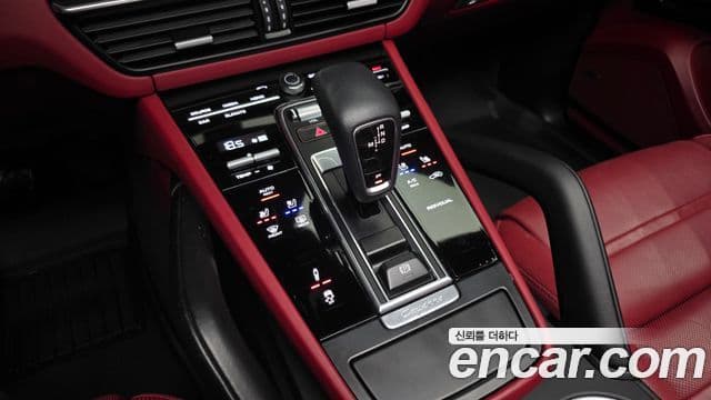 Porsche Cayenne 2022 — Photo 3/20