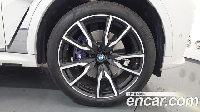 BMW X7 2020 — Photo 6/37