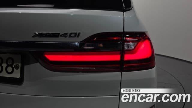 BMW X7 2020 — Photo 26/37