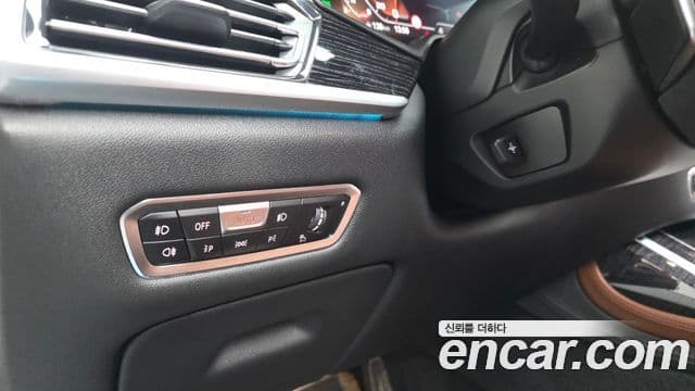 BMW X7 2020 — Photo 2/37