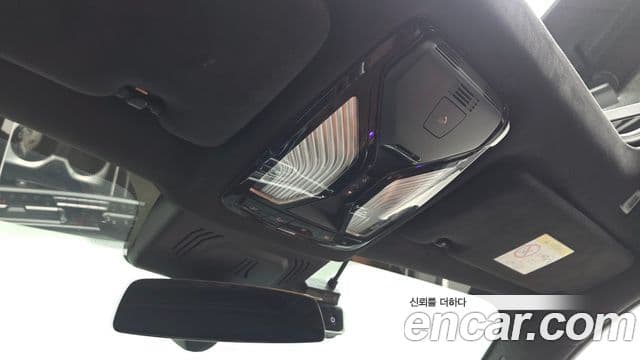 BMW X7 2020 — Photo 35/37