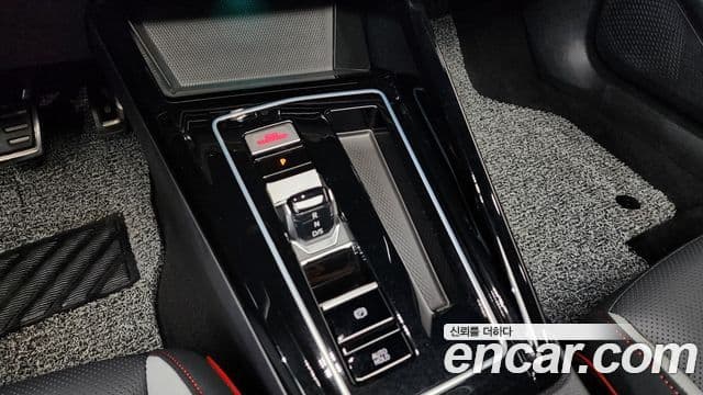 Volkswagen Golf 2024 — ფოტო 1/20