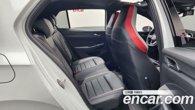 Volkswagen Golf 2024 — ფოტო 15/20