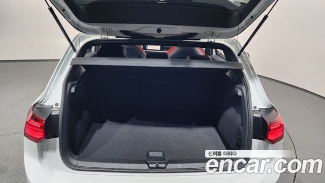 Volkswagen Golf 2024 — ფოტო 4/20