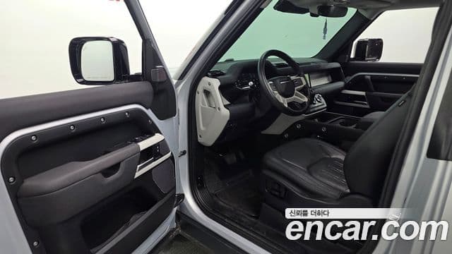 Land Rover Defender 2021 — ფოტო 10/20