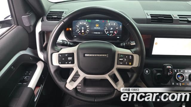 Land Rover Defender 2021 — фото 14 из 20