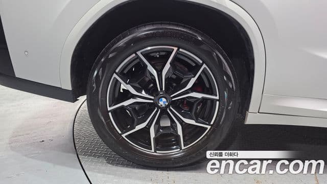 BMW X4 2022 — ფოტო 5/20